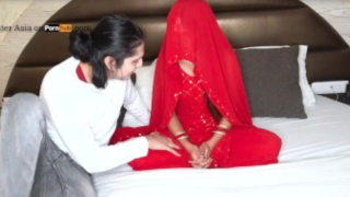VIDEO VIRAL First Romantic Honeymoon After Marriage